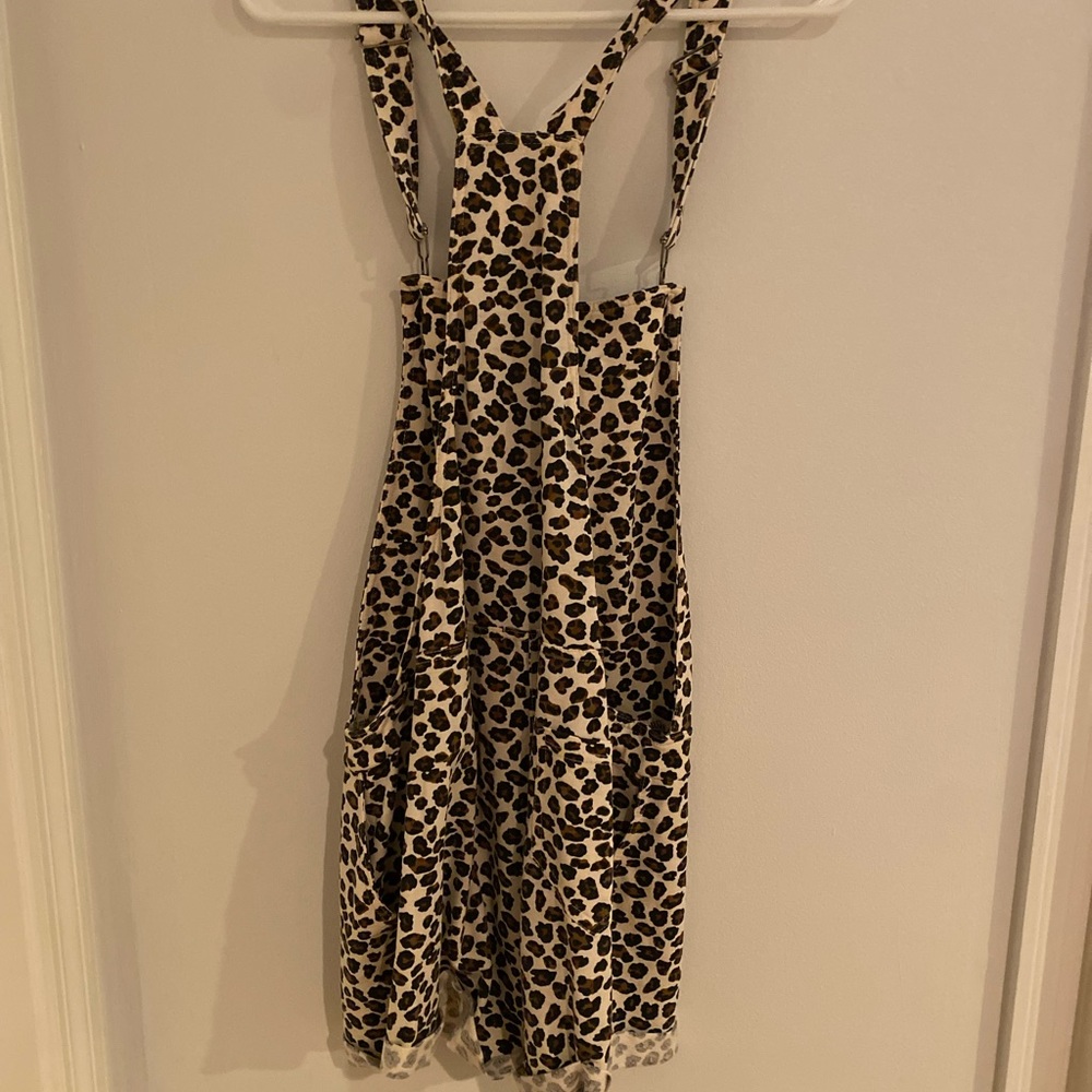 Super cute animal print short overalls. Good butt coverage
